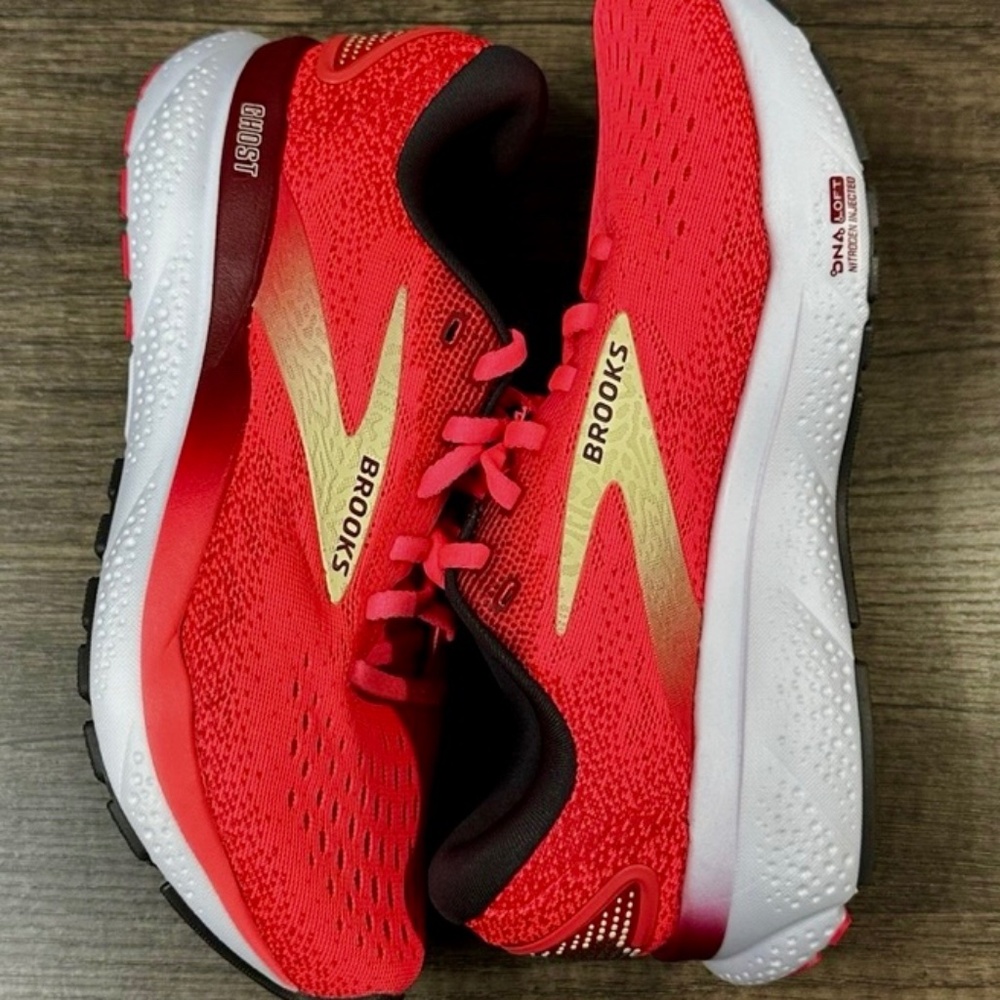Brooks Ghost 16 HOT PINK Women’s Size 7.5